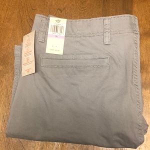 Dockers shorts, gray , size 38 -new